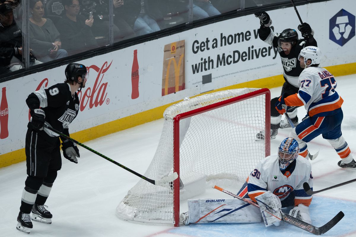LA Kings right wing Adrian Kempe (9) scores during an NHL game between the New York Islanders and the Los Angeles Kings on Thursday, March 5, 2026 at Crypto.com Arena in Los Angeles Calif