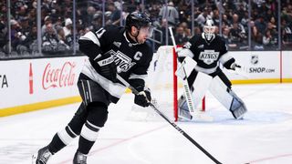 Kopitar determined to make playoffs as Kings set bad record in chaotic loss taken at Crypto.com Arena (Los Angeles Kings). Photo by Jordan Teller - The Sporting Tribune