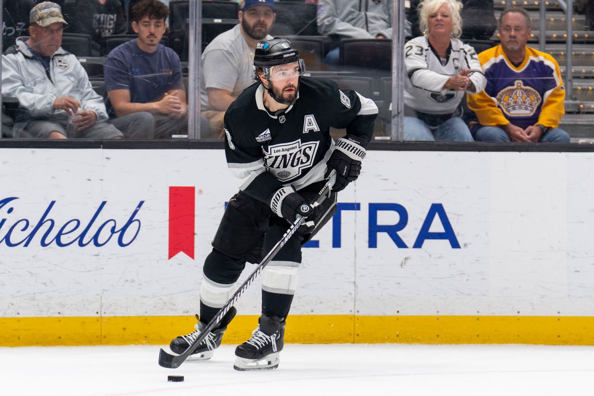 Los Angeles Kings D Drew Doughty (8) controls the puck during an NHL game against the Nashville Predators, Monday April 6th, 2026 in Los Angeles, California. 