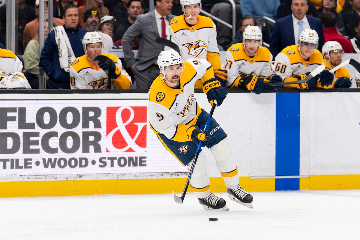 Nashville Predators LW Filip Forsberg (9) sets up the offense during an NHL game against the Los Angeles Kings, Monday April 6th, 2026 in Los Angeles, California. 