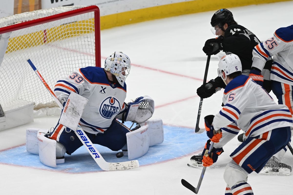 Edmonton Oilers goalie Connor Ingram (39) makes a save during an NHL game between the Edmonton Oilers and the Los Angeles Kings on Saturday, April 11, 2026 at Crypto.com Arena in Los Angeles Calif