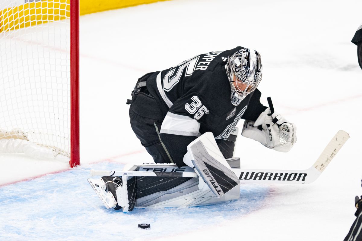 Los Angeles Kings goalie Darcy Kuemper (35) makes a save during an NHL hockey game against the Florida Panthers, Tuesday, October 6, 2026 in Los Angeles. Los Angeles Kings goalie Darcy Kuemper (35) makes a save during an NHL hockey game against the Florida Panthers, Tuesday, October 6, 2026 in Los Angeles.