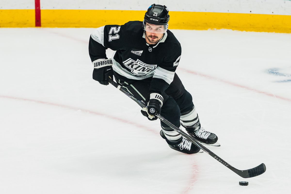 Los Angeles Kings center Scott Laughton (21) rushes down the ice during an NHL hockey match against the Edmonton Oilers on October 13th, 2026 in Los Angeles, California. Los Angeles Kings center Scott Laughton (21) rushes down the ice during an NHL hockey match against the Edmonton Oilers on October 13th, 2026 in Los Angeles, California.