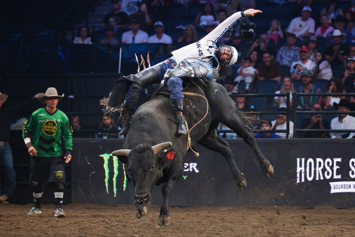 Carolina Cowboys Jess Lockwood rides Carolina Cowboys Jess Lockwood rides