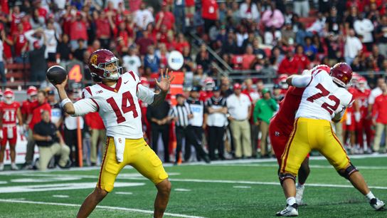 4-0 and rolling, USC's offense still wants more against Oregon taken Bloom Football Performance Center (USC). Photo by Vincent Carchietta-Imagn Images