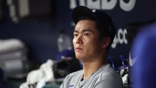 Straight Talk: Yamamoto throws down strikingly clutch playoff performance taken at Truist Park (Los Angeles Dodgers)