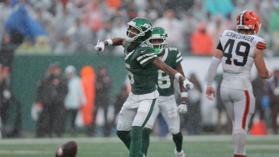 Oct 11, 2026; East Rutherford, New Jersey, USA; New York Jets wide receiver Garrett Wilson (5) reacts after a first down catch against the Cleveland Browns during the fourth quarter at MetLife Stadium Oct 11, 2026; East Rutherford, New Jersey, USA; New York Jets wide receiver Garrett Wilson (5) reacts after a first down catch against the Cleveland Browns during the fourth quarter at MetLife Stadium