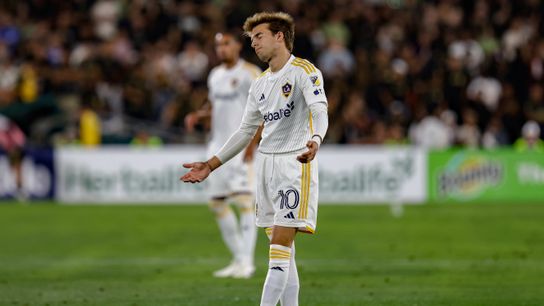 Galaxy lose El Trafico, miss chance to claim first place taken Rose Bowl Stadium (LA Galaxy)