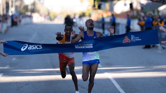 Nathan Martin wins 2026 Los Angeles Marathon in dramatic photo finish taken in Los Angeles (Los Angeles Marathon)