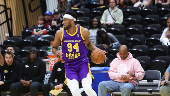 South Bay rolls through Texas, marking second win in a row taken at UCLA Health Training Center (South Bay Lakers)