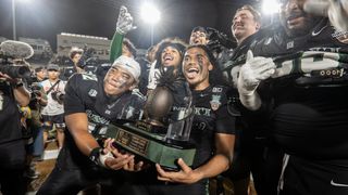 Hawai’i rallies against Cal to complete all-time classic Hawaii Bowl taken at Clarence T.C. Ching Athletics Complex  (Hawaii). Photo by Michael Lasquero - The Sporting Tribune  