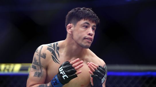 Idiris outgrapples Yokubov to give Team Cormier a 4-1 lead; Brandon Moreno returns as guest coach taken in Las Vegas (UFC)