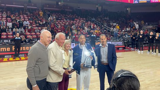 JuJu Watkins receives John R. Wooden Award ahead of season opener taken at Galen Center (USC)