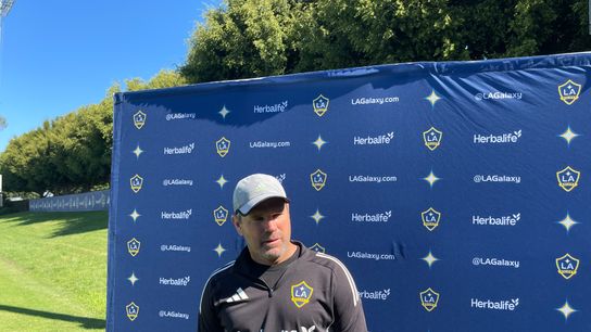 TST en Español: Greg Vanney y Diego Fagundez atendieron a la prensa durante el último día de medios de la temporada. taken in Los Angeles (LA Galaxy)