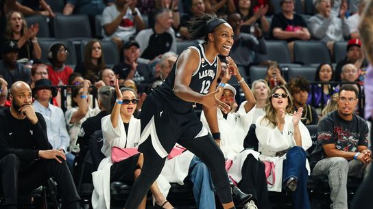 Aces respond to racist message directed towards Chelsea Gray taken in Las Vegas (Las Vegas Aces). Photo by RJ Forbus-The Sporting Tribune