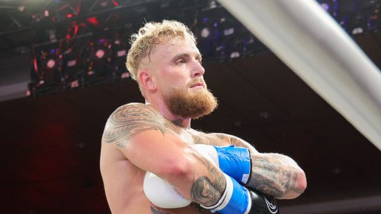 Paul knocks out Perry in boxing match taken Amalie Arena (Combat)
