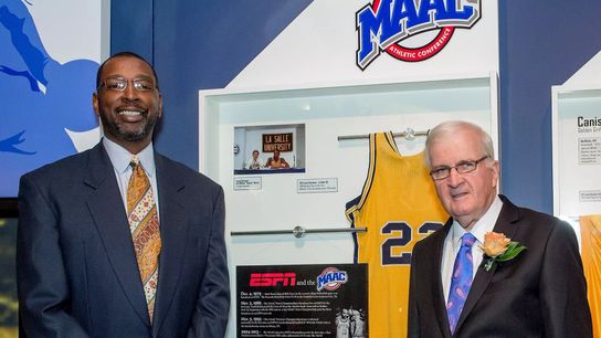 Wooden Award Flashback: Lionel "L-Train" Simmons makes mid-major history at La Salle taken in Los Angeles (Wooden Award)