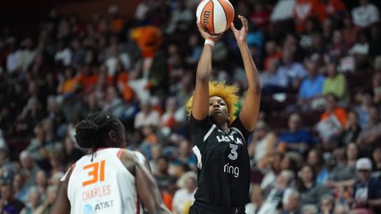 NaLyssa Smith makes statement in first Aces start taken at Mohegan Sun Arena (Las Vegas Aces)