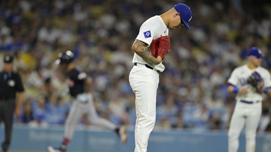 Jiménez lifts Guardians over Dodgers, Hernandez leaves game with leg injury (Los Angeles Dodgers)
