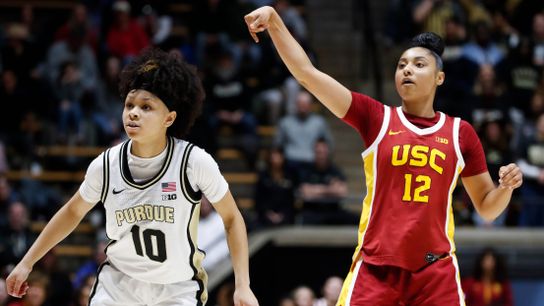 USC wins 14 straight, Kiki Iriafen leaves game with ankle injury (USC)