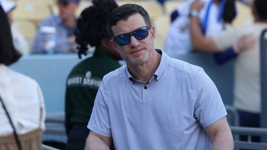 Dodgers' Andrew Friedman reacts to signing of Edwin Díaz and hints at another possible move in the works taken at Dodger Stadium (Los Angeles Dodgers)