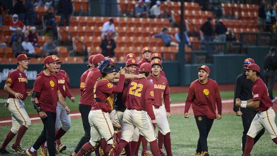 USC advances to Regional final after win over Saint Mary’s taken at Goss Stadium (USC)