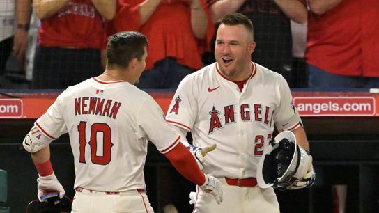 Angels offense explodes in 7th inning, forces rubber match against Nationals taken at Angel Stadium (Los Angeles Angels)
