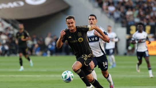 284 days later: Aaron Long's return to the pitch taken at BMO Stadium (LAFC). Photo by Kiyoshi Mio-Imagn Images