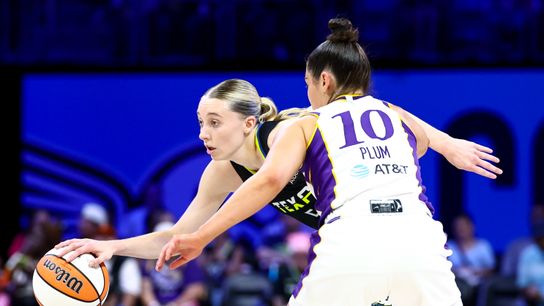 Wooden Award winners Kelsey Plum and Paige Bueckers shine on historic night taken at Crypto.com Arena (Los Angeles Sparks)