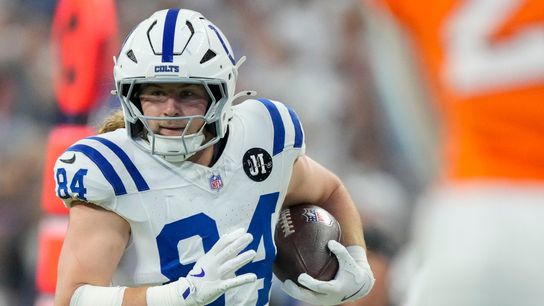 Indianapolis Colts tight end Tyler Warren (84) runs with the ball Sunday, Sept. 14, 2025, during a game against the Denver Broncos at Lucas Oil Stadium in Indianapolis.