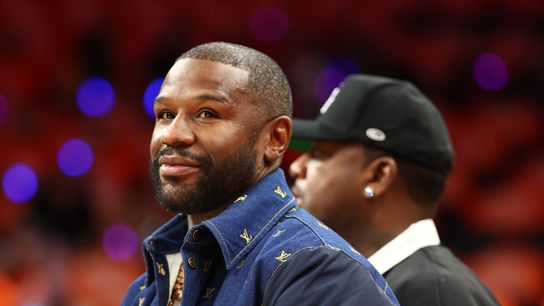 Mayweather announces return to boxing following spring exhibition with Tyson taken in Las Vegas (Boxing). Photo by Mark J. Rebilas-Imagn Images