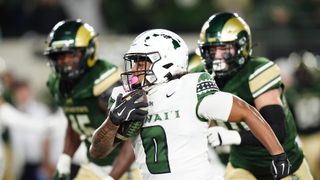 Alejado, Harris & defense keep Rainbow Warriors rolling in win over Rams taken at Canvas Stadium (Hawaii). Photo by Ron Chenoy-Imagn Images