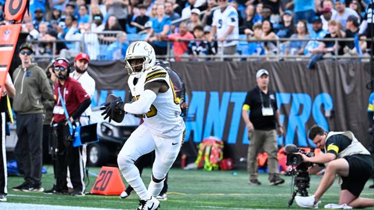 Nov 9, 2025; Charlotte, North Carolina, USA; New Orleans Saints tight end Juwan Johnson (83) makes a catch and runs for a touchdown during the fourth quarter against the Carolina Panthers at Bank of America Stadium. Nov 9, 2025; Charlotte, North Carolina, USA; New Orleans Saints tight end Juwan Johnson (83) makes a catch and runs for a touchdown during the fourth quarter against the Carolina Panthers at Bank of America Stadium.