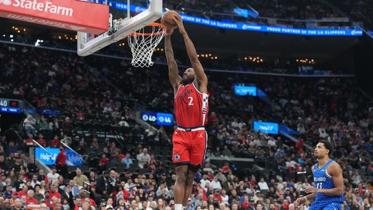 TST Today: Lakers Edge the Clippers, Ty Lue’s Tirade & UCLA’s Comeback taken TST Headquarters (Podcasts). Photo by © Kirby Lee-Imagn Images