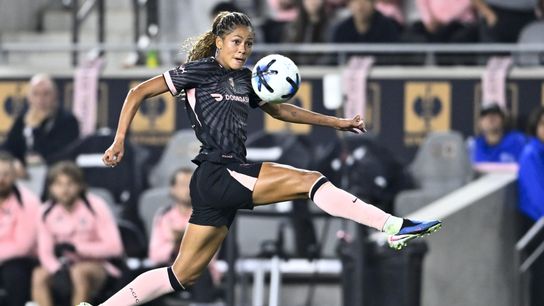 Angel City FC completes comeback win, stays in undefeated territory taken at BMO Stadium (Angel City FC). Photo by Kelvin Kuo-Imagn Images