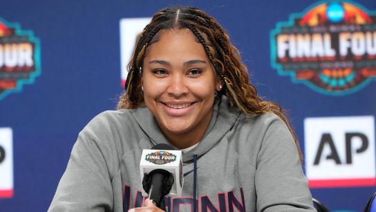 UConn’s Sarah Strong wins Wooden Award, caps historic season as nation’s top player taken at Los Angeles Athletic Club (Wooden Award)