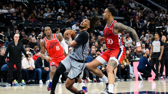 Clippers fall outside the playoff picture after loss to Spurs (Los Angeles Clippers)