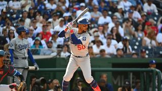 Dodgers cruise past Nationals, Mookie Betts set for MRI taken at Nationals Park (Los Angeles Dodgers). Photo by Brad Mills-Imagn Images
