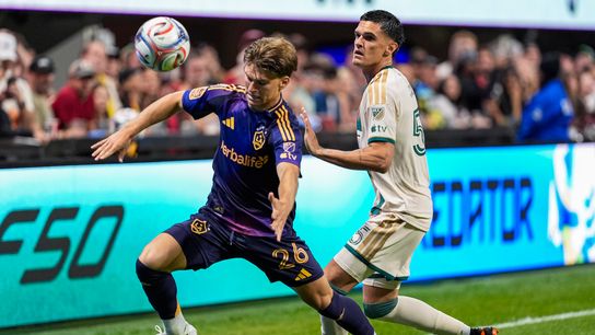 Reus-to-Pec connection fuels Galaxy to comeback win in Atlanta taken at Mercedes Benz Stadium (LA Galaxy). Photo by Dale Zanine-Imagn Images