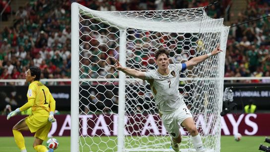 South Korea rallies past Czech Republic 2-1 behind Hwang and Oh in World Cup opener taken at Guadalajara Stadium (World Cup)