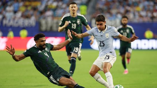 Marcelo Bielsa’s Uruguay salvages draw against resilient Saudi Arabia in World Cup opener taken at Hard Rock Stadium (World Cup)