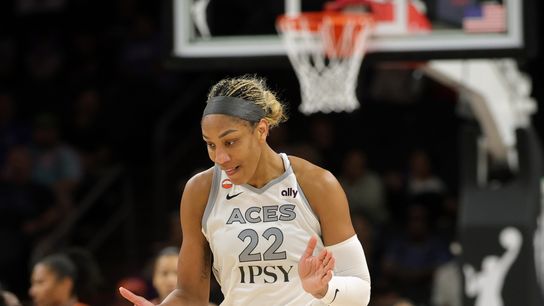Jun 17, 2026; Phoenix, Arizona, USA; Las Vegas Aces center A'ja Wilson (22) against the Phoenix Mercury at Mortgage Matchup Center. Jun 17, 2026; Phoenix, Arizona, USA; Las Vegas Aces center A'ja Wilson (22) against the Phoenix Mercury at Mortgage Matchup Center.