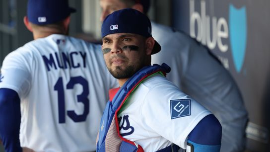 Eliezer Alfonzo Jr. makes MLB debut hours after family tragedy taken at Dodger Stadium (Los Angeles Dodgers). Photo by Kiyoshi Mio-Imagn Images