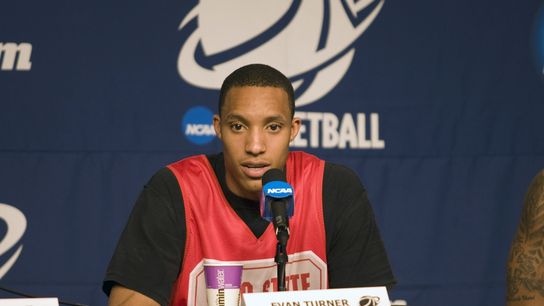 Wooden Award Flashback: Evan Turner finally brings the trophy to Columbus taken in Los Angeles (Wooden Award)