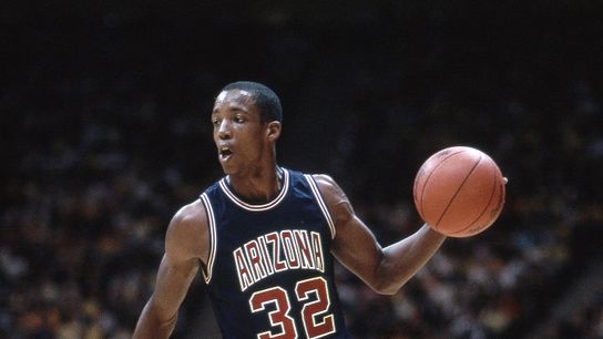 Wooden Award Flashback: Sean Elliott helps establish Arizona as a basketball powerhouse taken in Los Angeles (Wooden Award)
