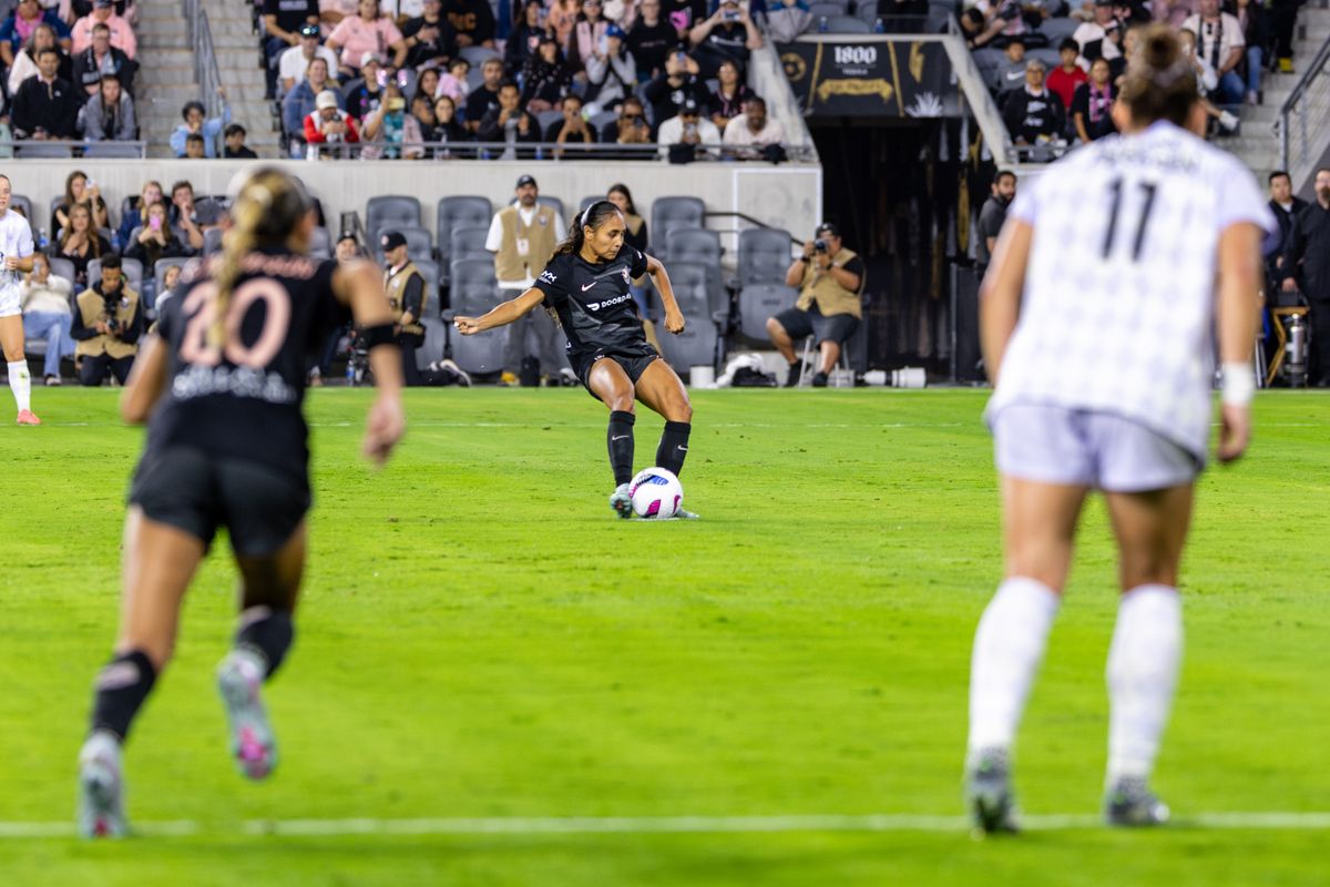 Angel City FC attacker Alyssa Thompson (21) scores the 100th regular season goal in Angel City FC franchise history during an NWSL match against Racing Louisville FC, Saturday May 24, 2025 in Los Angeles, Calif.