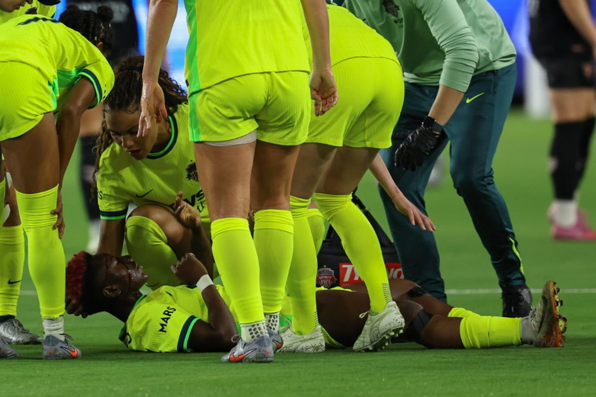 Washington Spirit forward Trinity Rodman (2) shows concern for her teammate during an NWSL soccer game against the Washington Spirit, Thursday, September 18, 2025, in Los Angeles, California. 