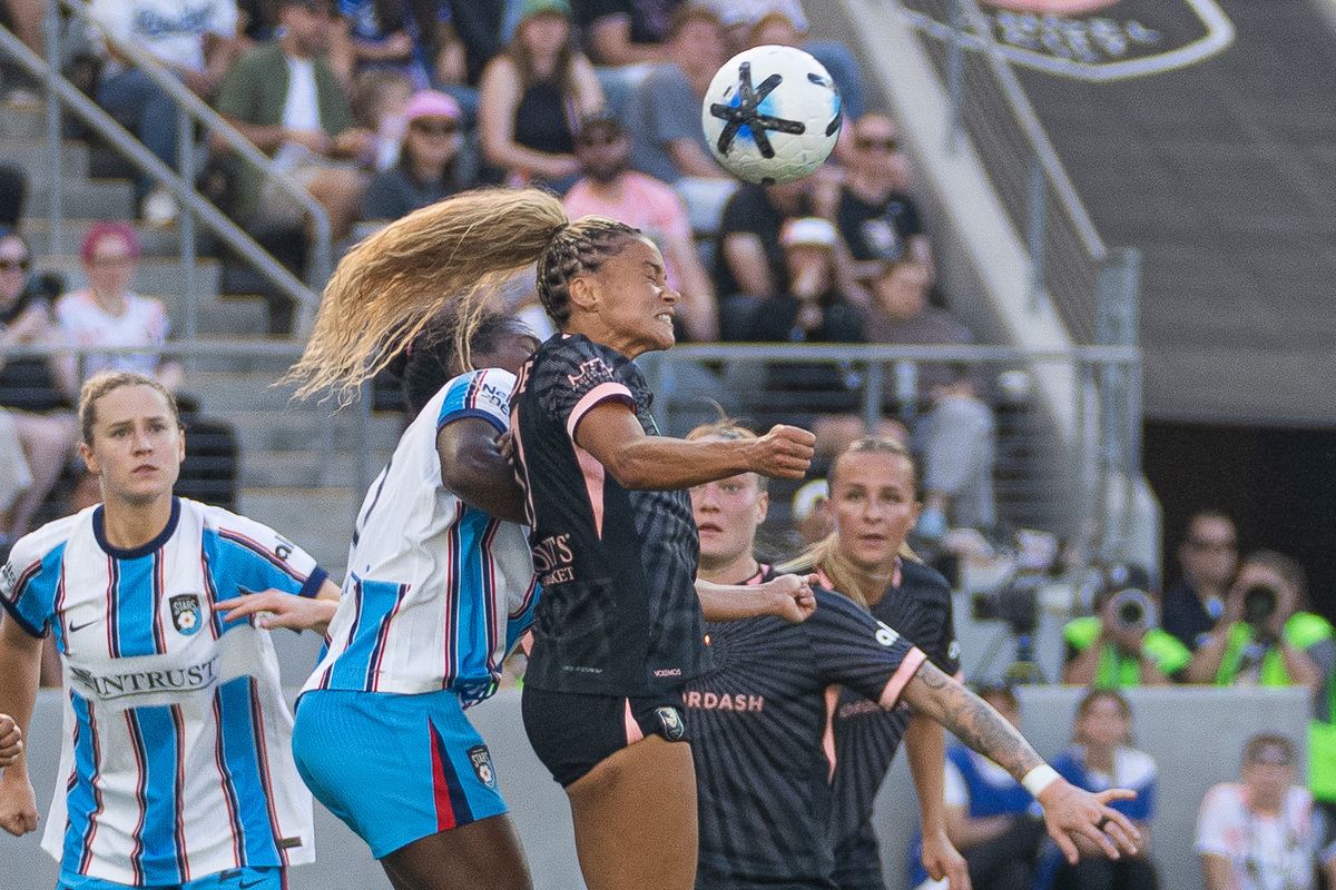 Angel City FC defender Sarah Gorden (11) goes for a header during an NWSL game against the Chicago Stars on Sunday March 15th, 2026 in Los Angeles, California. Angel City FC defender Sarah Gorden (11) goes for a header during an NWSL game against the Chicago Stars on Sunday March 15th, 2026 in Los Angeles, California.