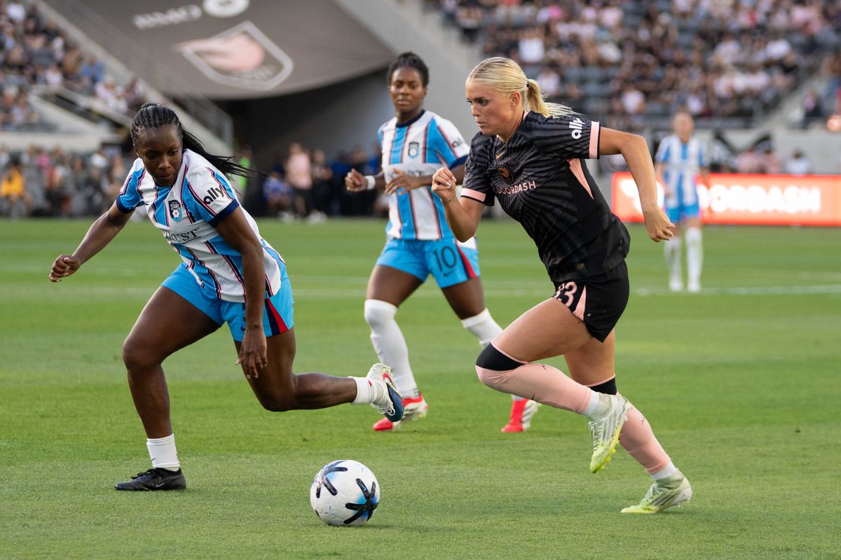 Angel City FC forward Riley Tiernan (33) looks to score in an NWSL game against the Chicago Stars on Sunday March 15th, 2026 in Los Angeles, California. Angel City FC forward Riley Tiernan (33) looks to score in an NWSL game against the Chicago Stars on Sunday March 15th, 2026 in Los Angeles, California.