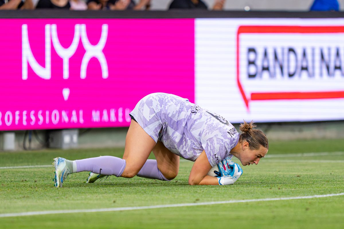 Angel City FC goalkeeper Angela Anderson (19) saving a shot on goal during an NWSL game against the Kansas City Current on Wednesday May 20th, 2026 in Los Angeles, California.